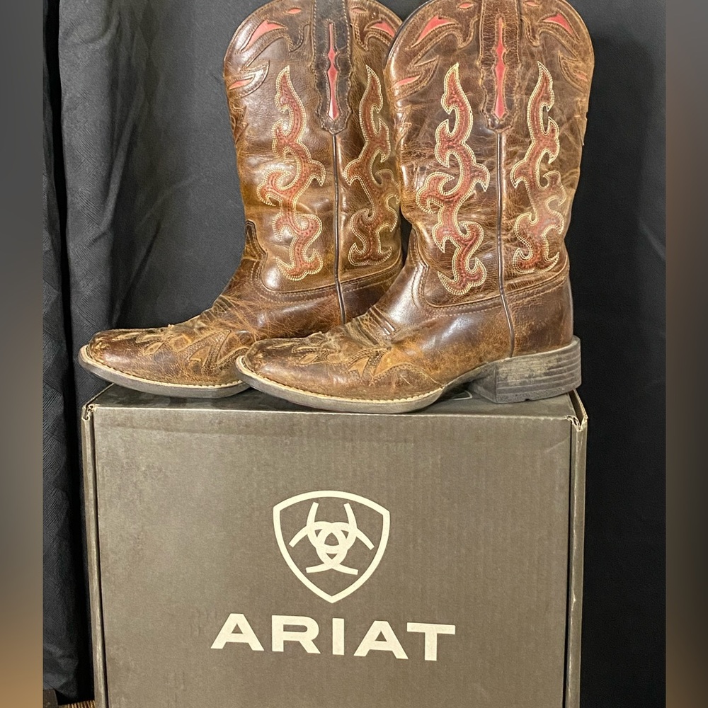 Ariat cowboy boots